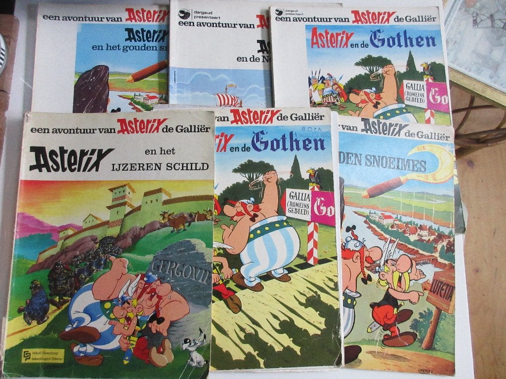 Oude Asterix stripboeken, Boeken, Stripboeken, Meerdere stripboeken, Ophalen of Verzenden, Gelezen