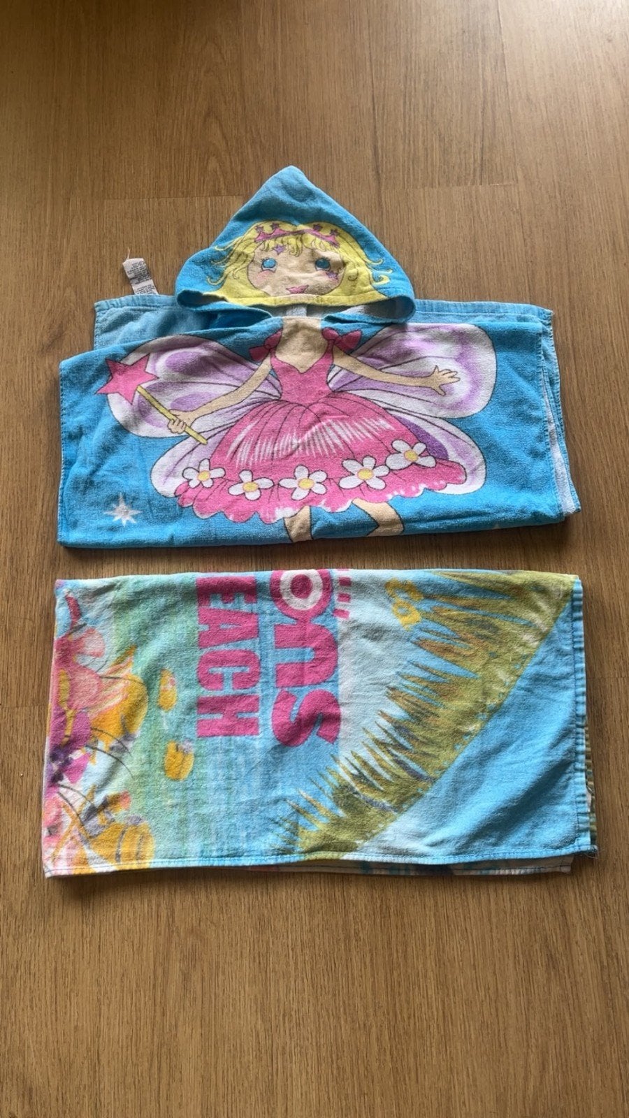 Minions strandlaken en prinsessen poncho handdoek, Ophalen of Verzenden, Gebruikt, Minions / Onbekend, Jongetje of Meisje