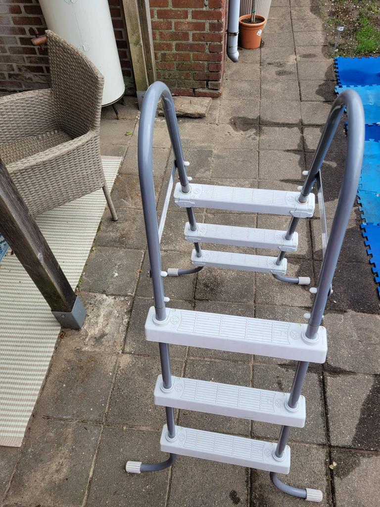 Zwembad trap Intex, Tuin en Terras, Zwembad-toebehoren, Ophalen, Gebruikt