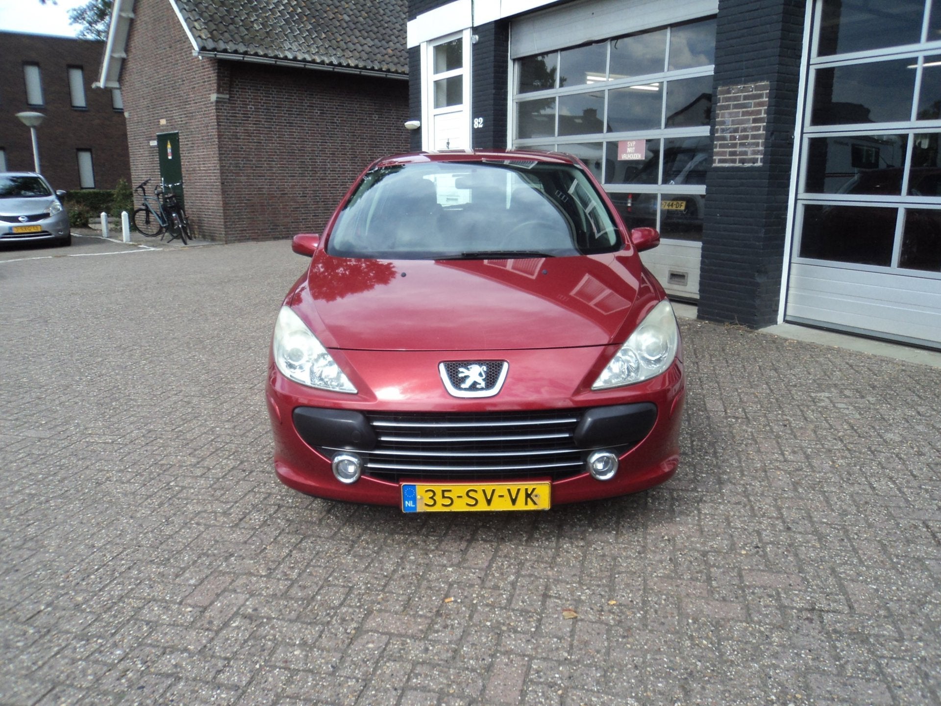 Peugeot 307 1.6-16V Oxygo Cruise Clima Trekhaak, Auto's, Peugeot, Voorwielaandrijving, Stof, Gebruikt, Zwart