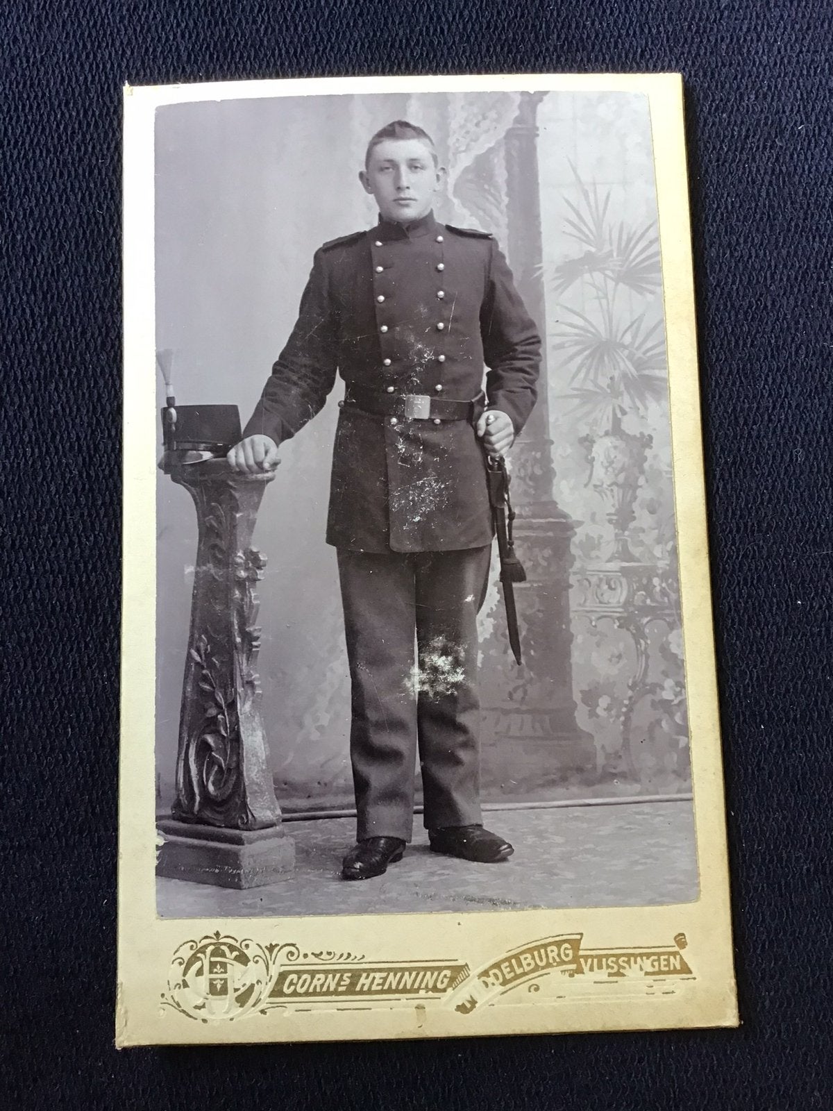 CDV, MILITAIR kepie zwaard, C. HENNING, MIDDELBURG, Verzenden, Voor 1940, Gebruikt, Foto