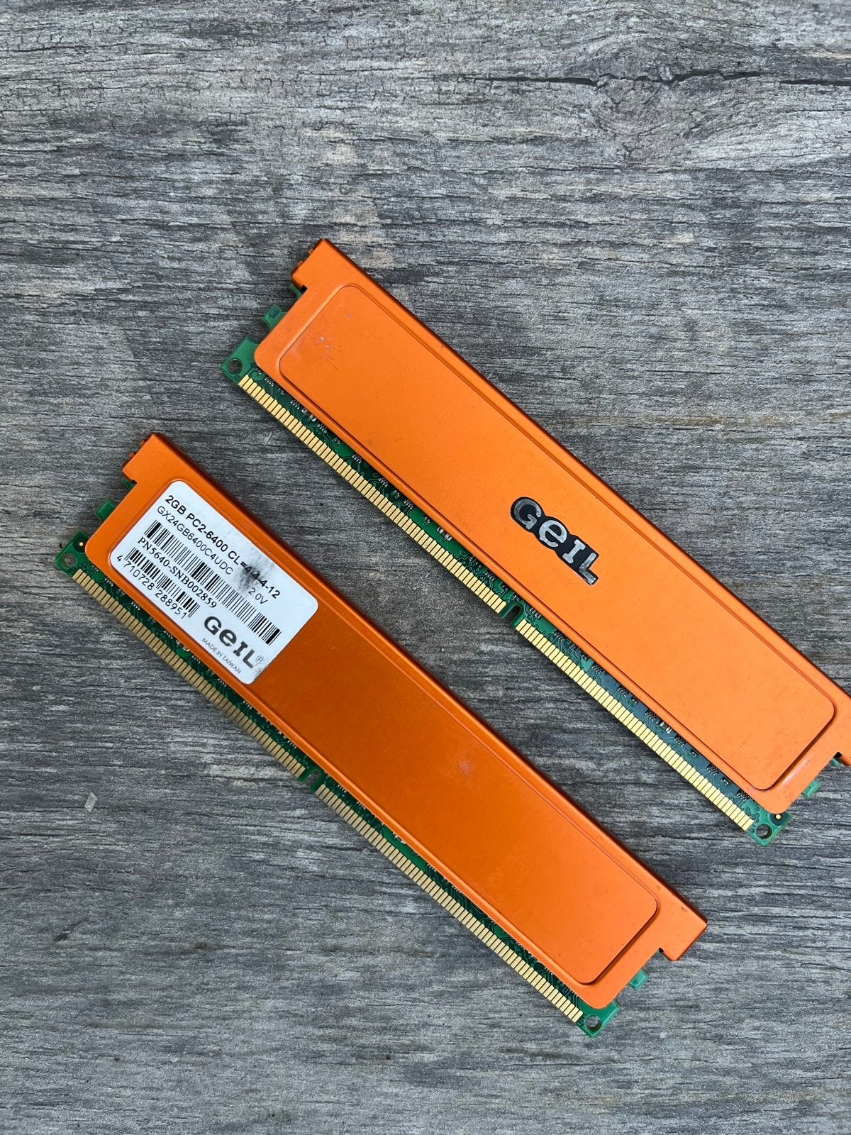 GeIL 2GB PC2-6400 DDR2 RAM Geheugenmodule (2 stuks), Computers en Software, RAM geheugen, Gebruikt, Verzenden, DDR2, Desktop