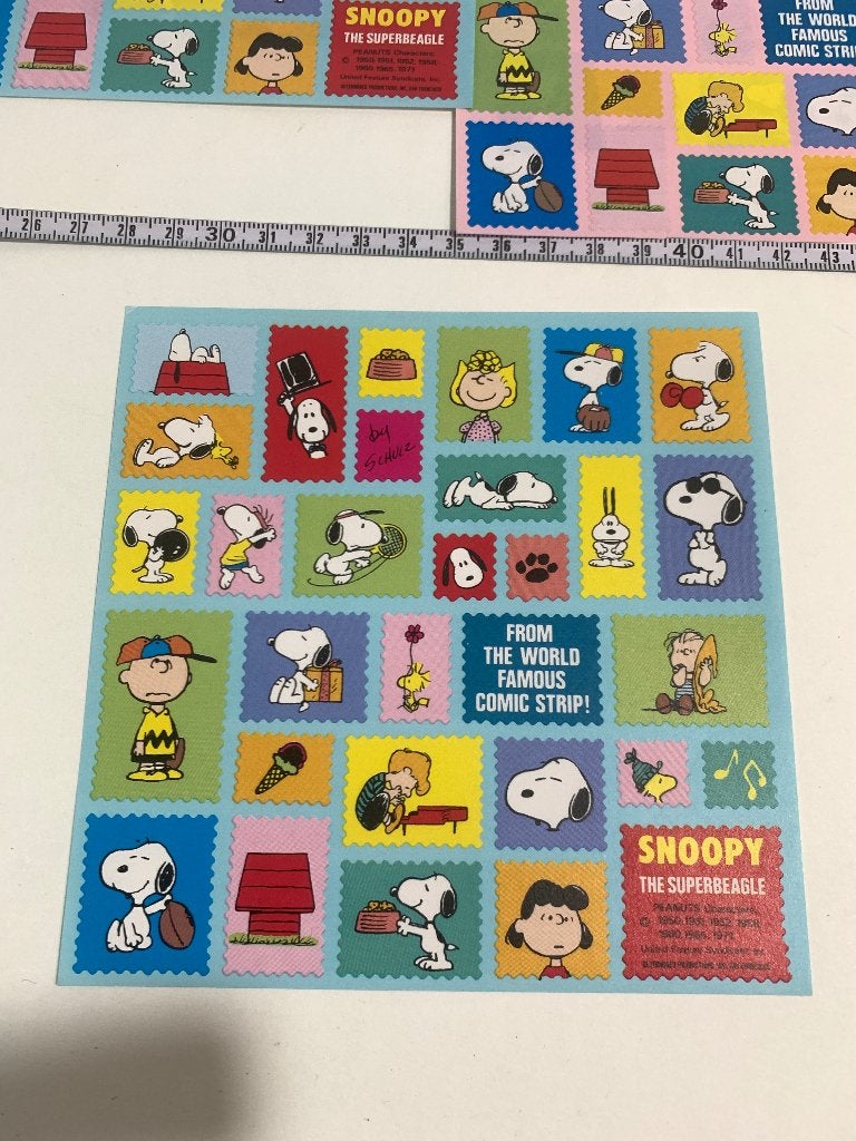 22 Peanuts karakters Snoopy the superbeagle vouwblaadjes, Verzamelen, Stripfiguren, Ophalen of Verzenden, Snoopy, Zo goed als nieuw