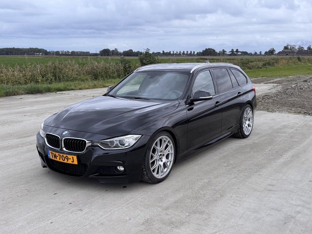 BMW 330D Touring AUT F31 M pakket, panorama dak, harmann k., Auto's, Automaat, Achterwielaandrijving, 1800 kg, 2993 cc