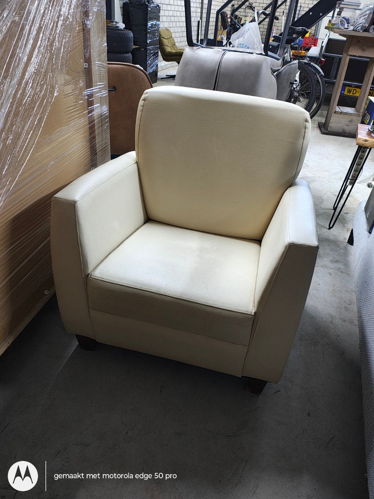Comfortabele Crèmekleurige Fauteuils - 2 stuks, Ophalen, Tijdloos, Modern, Comfortabel, 75 tot 100 cm, Zo goed als nieuw