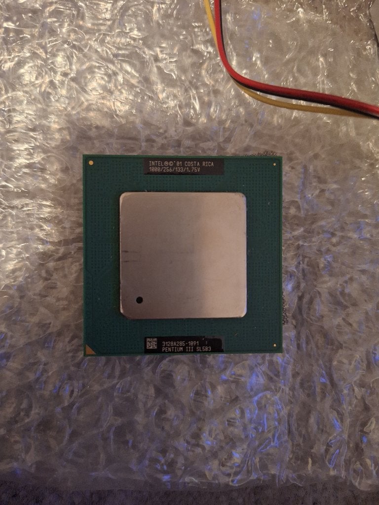 Intel pentium 3 cpu, 1000mhz/256/133. Pga 370, Computers en Software, Processors, Minder dan 2 Ghz, Ophalen of Verzenden, Zo goed als nieuw