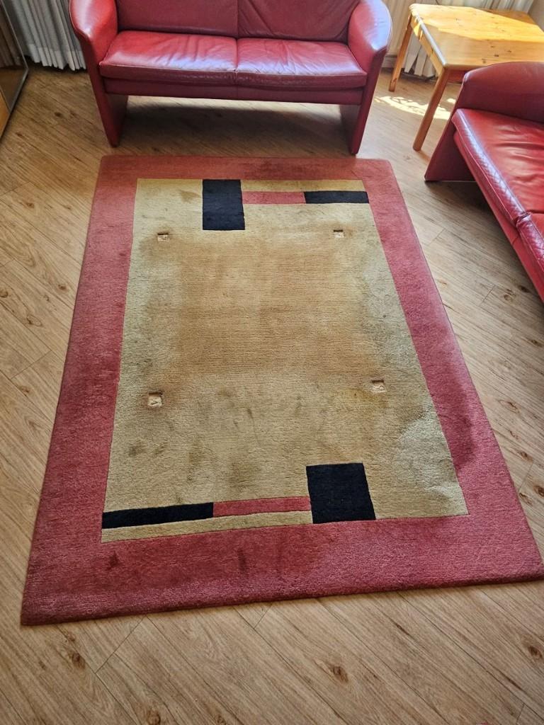 Vloerkleed rood/geel/zwart 220x160, Ophalen, Gebruikt, 150 tot 200 cm, 200 cm of meer