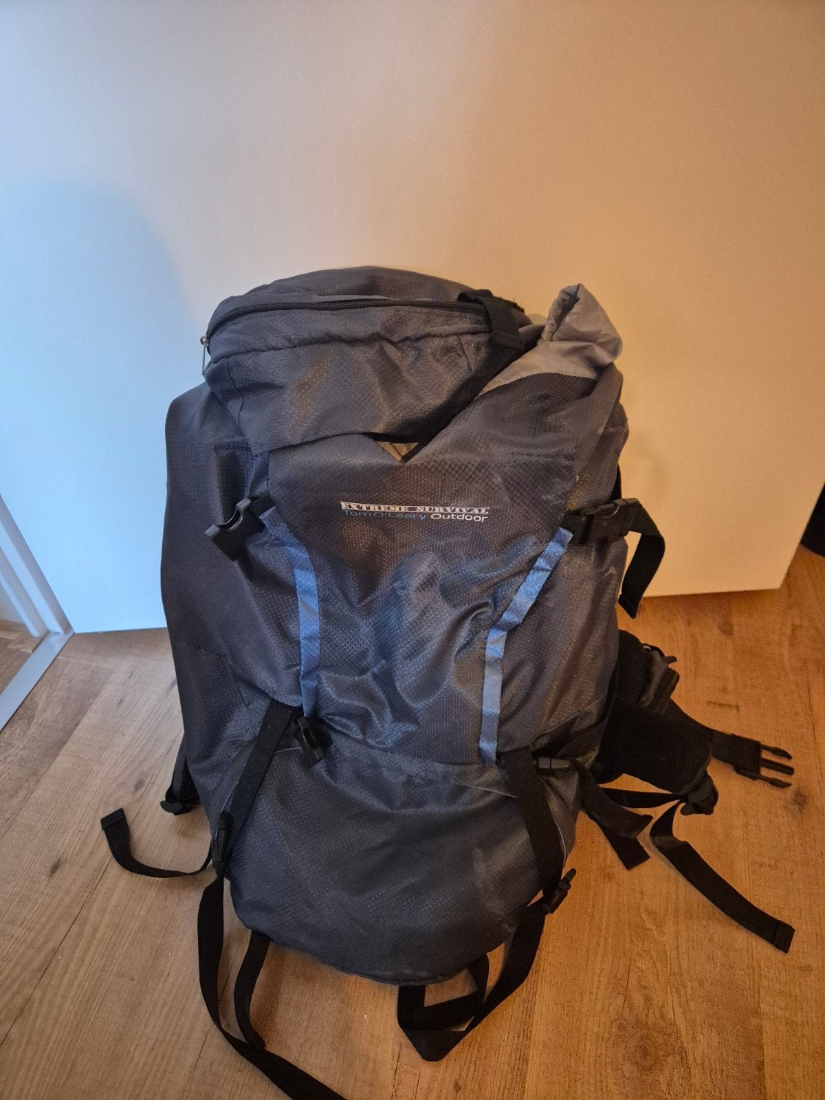 Survival Rugzak 55 Liter - Zo goed als nieuw, Zo goed als nieuw, Trekking, 60 cm of meer, Ophalen
