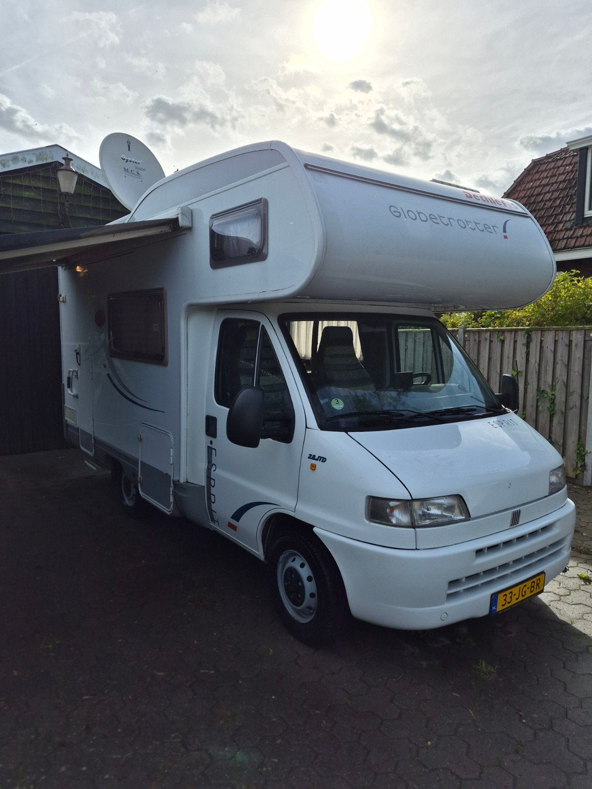 Dethleffs Globetrotter Esprit - zeer lage km stand, Standaard zit, Alkoof, Ringverwarming, Fiat