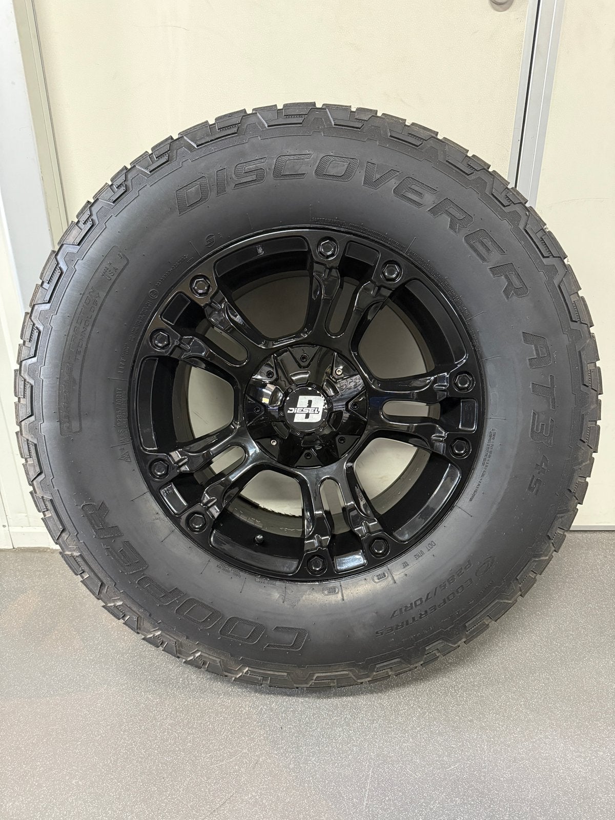 Wielen set GMC Chevrolet Dodge Ram, Ophalen, Gebruikt, Amerikaanse onderdelen