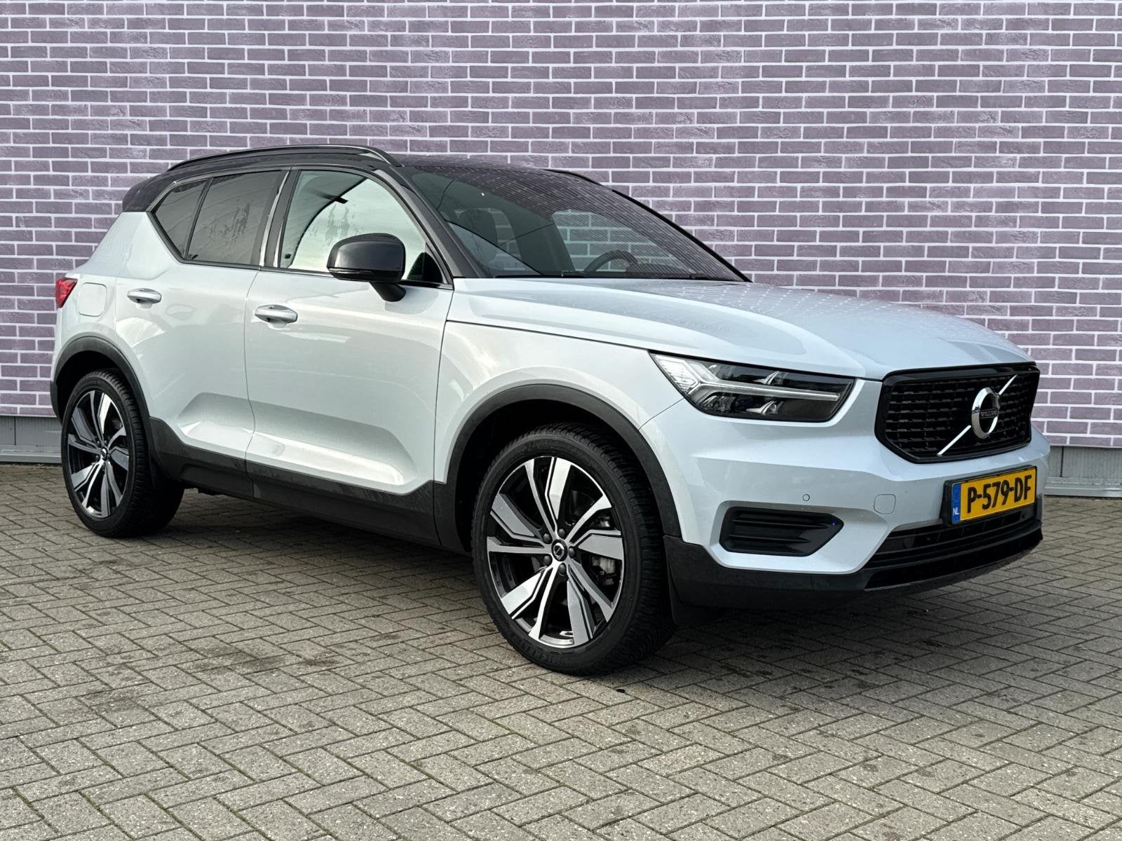 Volvo XC40 1.5 T5 Recharge R-Design | Trekhaak | Panoramadak, Auto's, Euro 6, 1712 kg, Leder en Stof, Hybride Elektrisch/Benzine