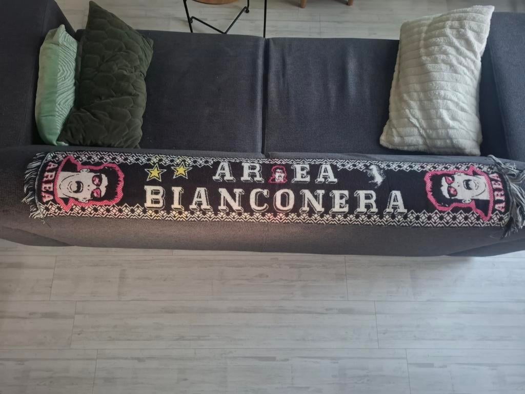 Unieke Bianconera Area sjaal, Ophalen of Verzenden, Zo goed als nieuw, Buitenlandse clubs, Vaantje of Sjaal