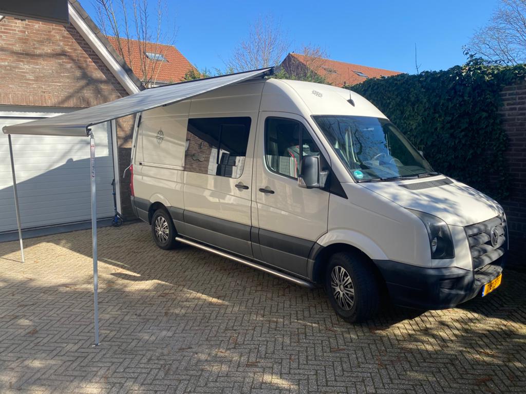 Buscamper Vw Crafter 5 cil 136pk airco nieuwe APK, Volkswagen, Tot en met 2, Diesel, Particulier