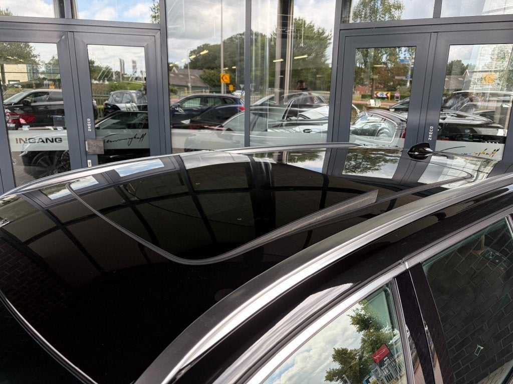 Volvo V60 2.0 D3 - LEDER - PANO - TREKH. - ORG. NL., Auto's, Volvo, Automaat, Euro 6, 4 cilinders, Zwart