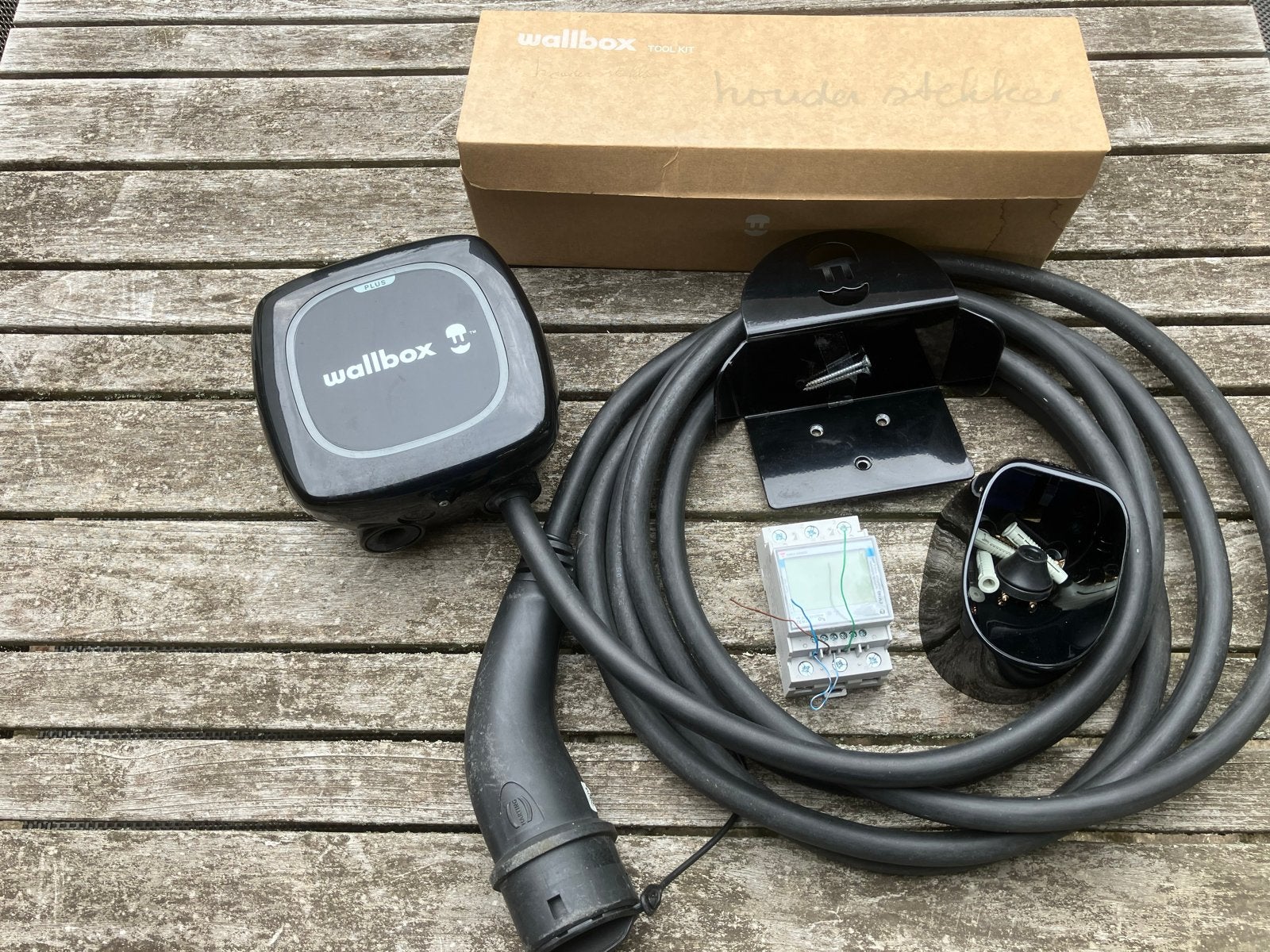 Wallbox Pulsar Plus Laadpaal met kabel en houder, Auto diversen, Laadpalen, Ophalen, Gebruikt, Laadpaal en Laadkabel