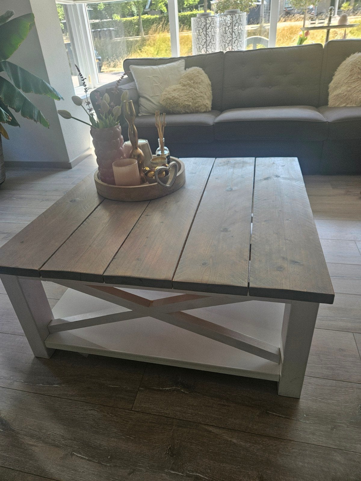 Salontafel van steigerhout met wit onderstel, 50 tot 100 cm, Rechthoekig, Overige houtsoorten, 50 tot 100 cm