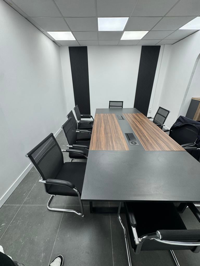 Slimme vergadertafel met 9 stoelen, Zakelijke goederen, Kantoor en Winkelinrichting | Kantoormeubilair en Inrichting, Vergader- of Presentatieruimte