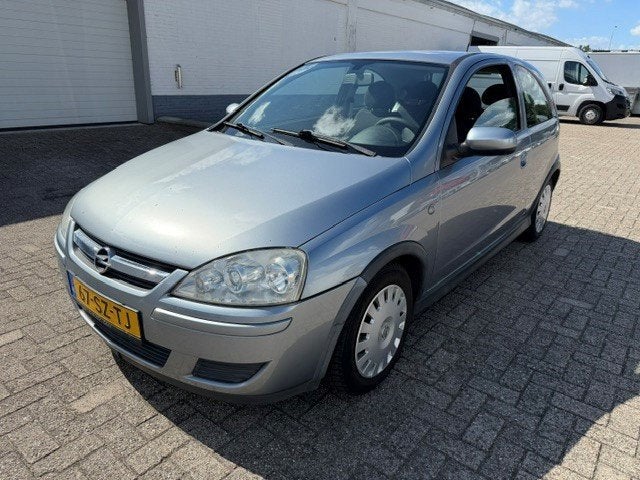 Opel Corsa 1.2-16V Silverline APK 21-3-2027 ! Loopt rijd goe, Voorwielaandrijving, 450 kg, Gebruikt, 31 €/maand