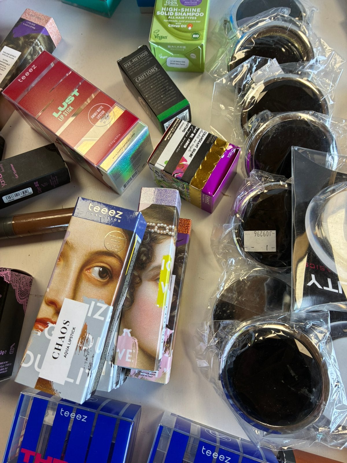 Te koop 513 st cosmetica artikelen, Ophalen, Nieuw