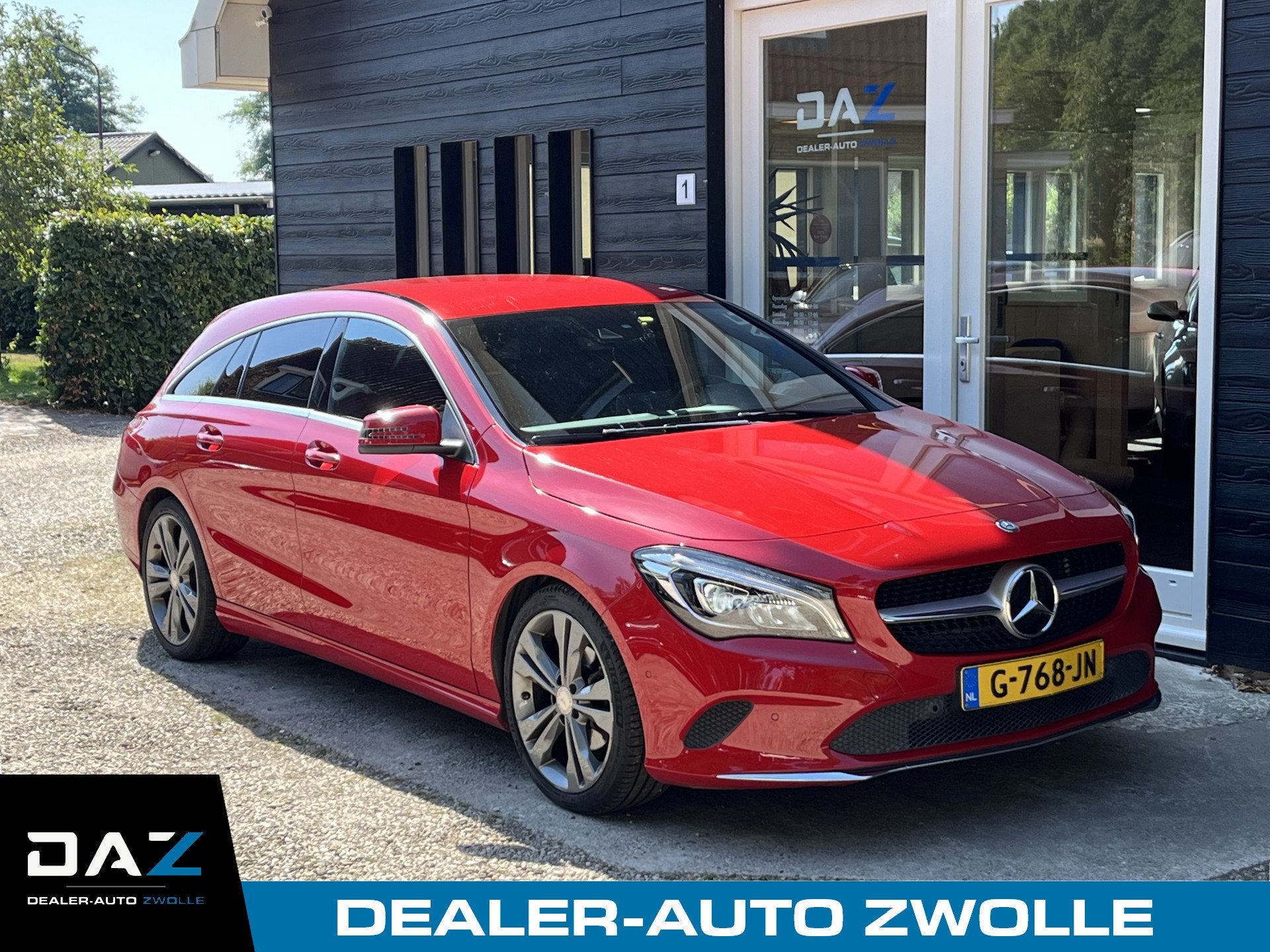 Mercedes-Benz CLA-Klasse Shooting Brake 180 AMG Night Editio, CLA, Gebruikt, 4 cilinders, 122 pk