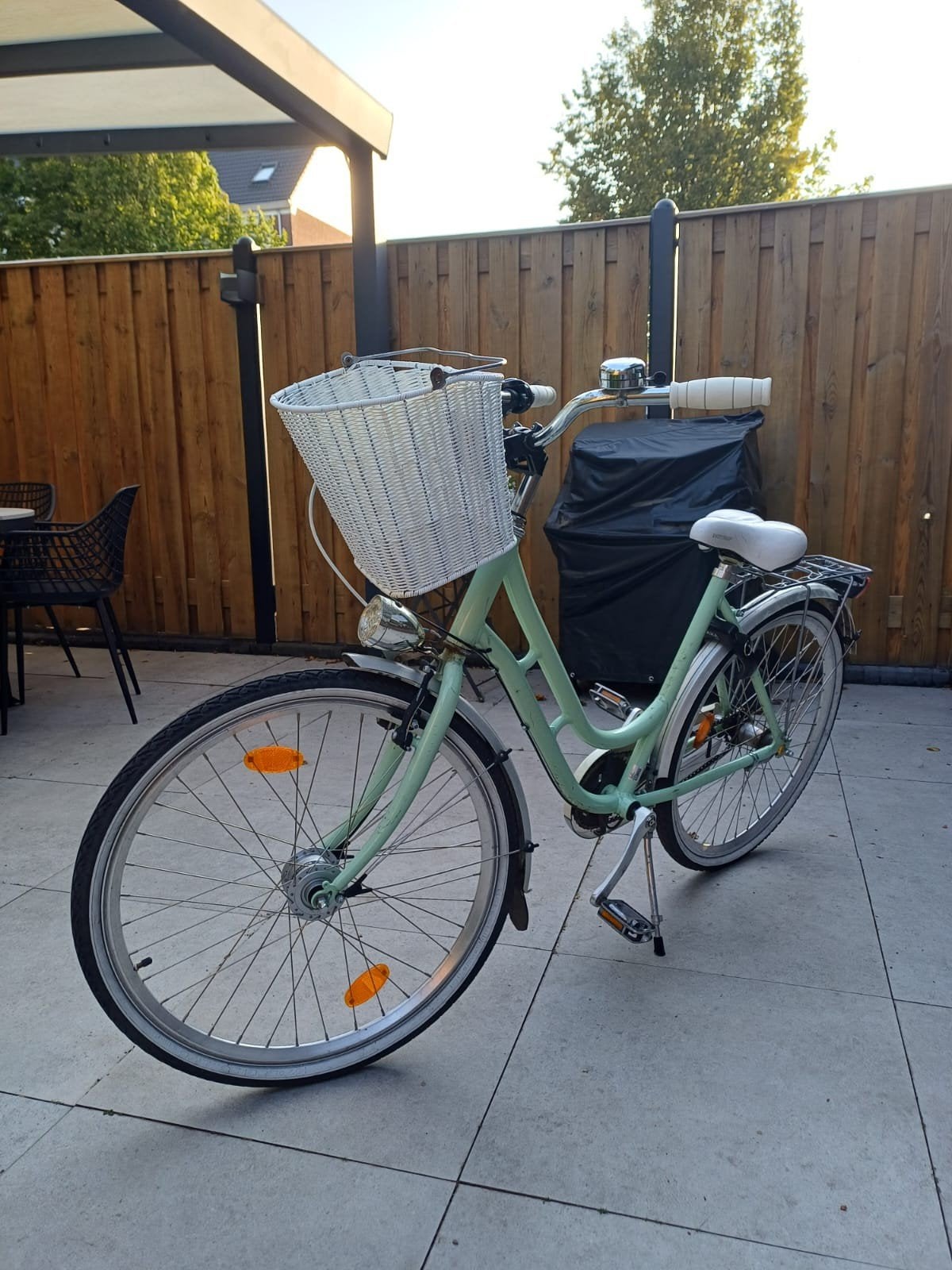 Damesfiets met mandje en versnellingen, Gebruikt, Velgrem, Versnellingen, 50 tot 53 cm