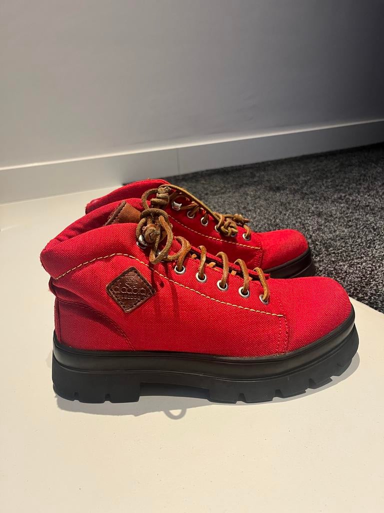 Diadora Sleddog Vintage Plateau Boots Maat 38 Rood Zeldzaam, Ophalen of Verzenden, Gedragen, Rood, Wandelschoenen