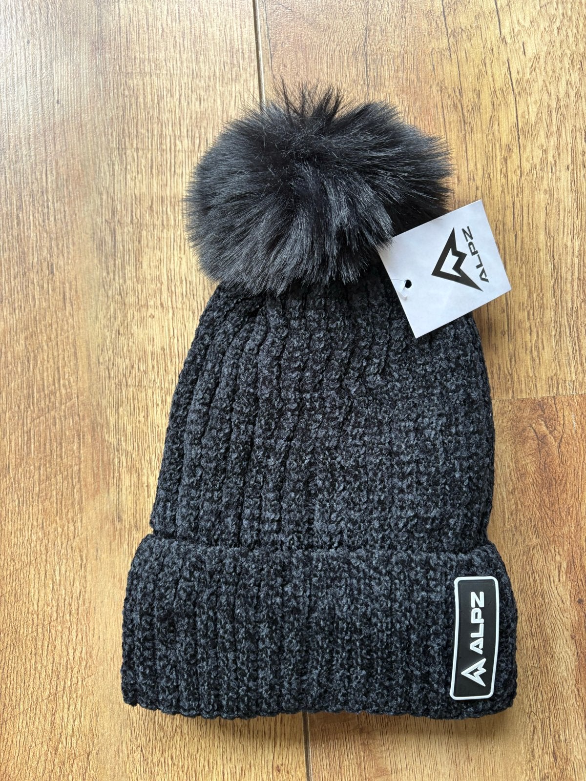 ALFZ Muts met pompon - Nieuw, Ophalen of Verzenden, Nieuw, Muts