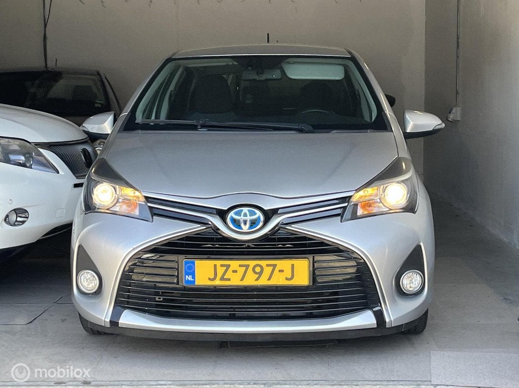 Toyota Yaris 1.5 Hybrid bj 2015 Automaat, Airco, LED DEALER, Auto's, Toyota, Gebruikt, Euro 6, 4 cilinders, 49 €/maand