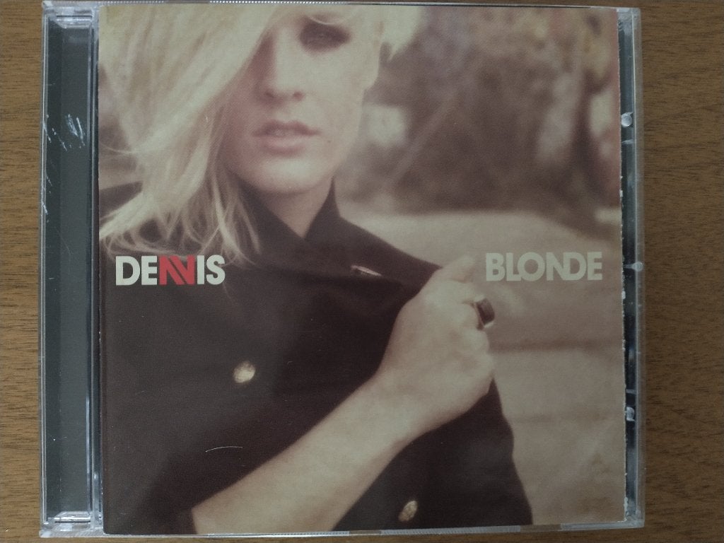 Ruil of koop Gesigneerde CD Dennis "Blonde" (2010), Ophalen of Verzenden, 2010 - 2019, Zo goed als nieuw