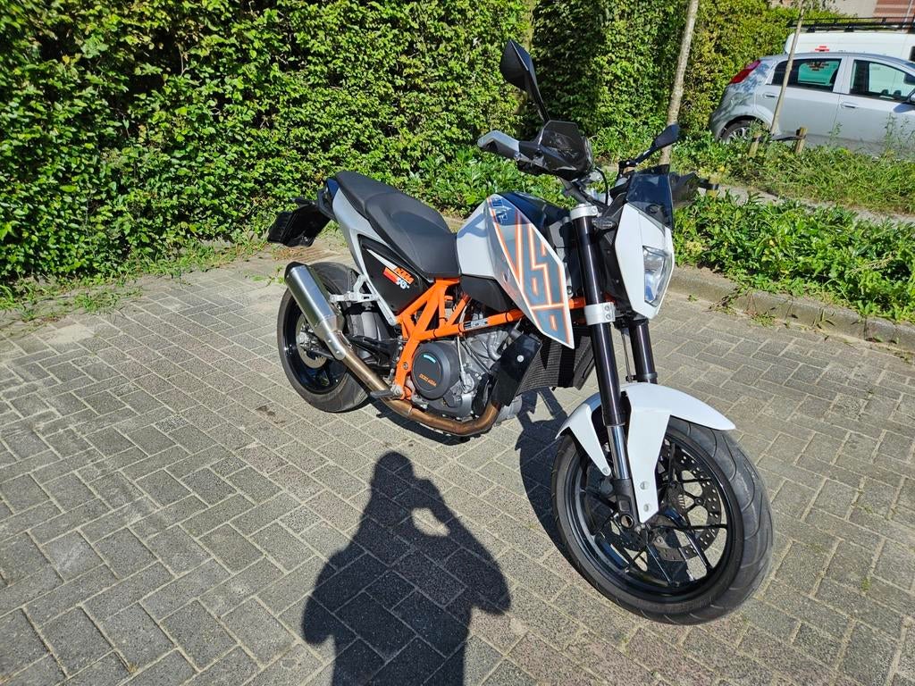 KTM Duke 690. 2e eigenaar. 15.600 km., Motorrijbewijs A, Particulier, Sportuitlaat, Handgeschakeld