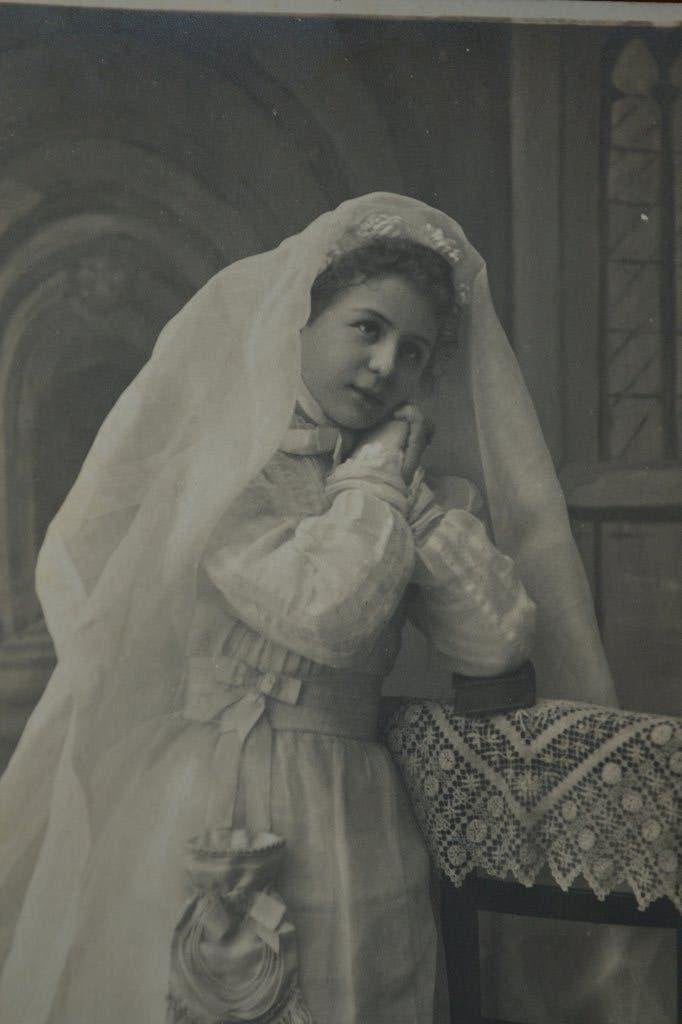 frankrijk 1907 meisje heilige communie, Ophalen of Verzenden, Voor 1920, Ongelopen, Sterren en Beroemdheden