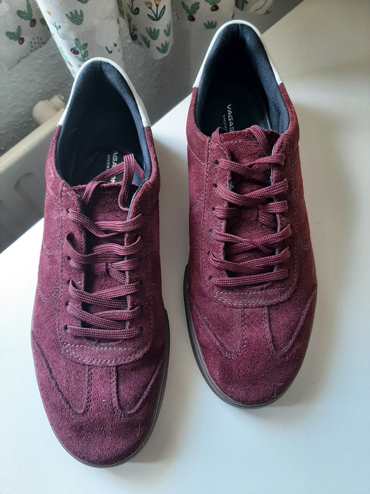Sneakers nieuw bordeaux, Overige kleuren, Nieuw, Ophalen of Verzenden, Sneakers of Gympen