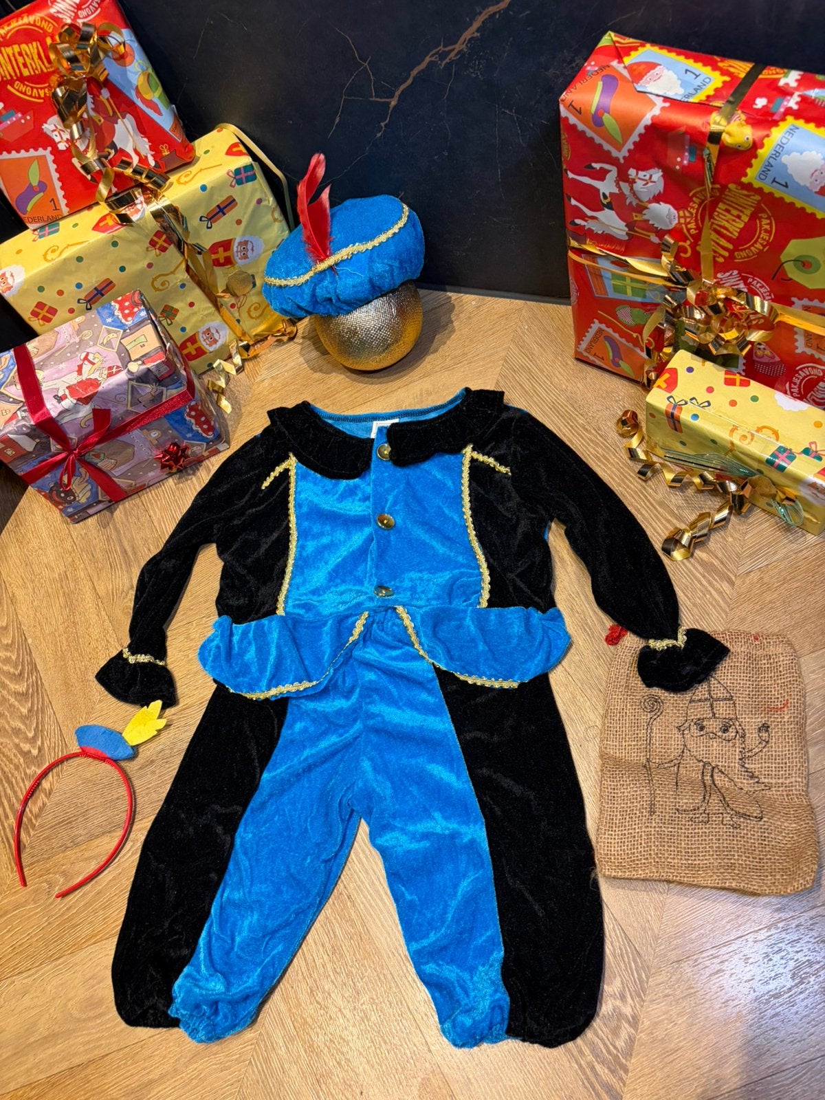 Pietenpak blauw zwart maat 98 Sinterklaas set, Diversen, Sinterklaas, Ophalen of Verzenden, Nieuw