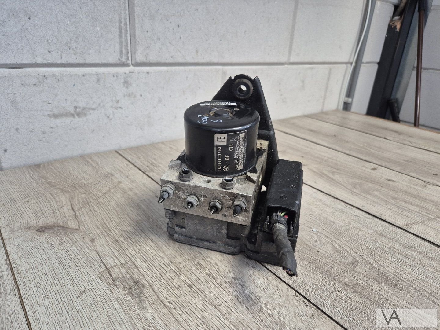 ABS pomp VW Golf 6 / Audi A3 / Seat Leon 1k0614517bj €300, Gebruikt, -, Volkswagen, -