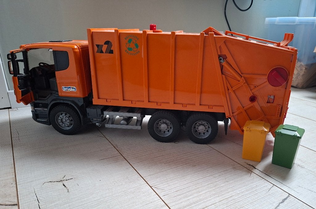 Bruder MAN vuilniswagen, Ophalen, Zo goed als nieuw