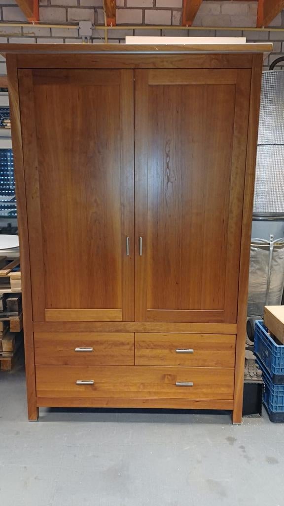 Kersen houten kasten en tafels te koop, Ophalen, Gebruikt