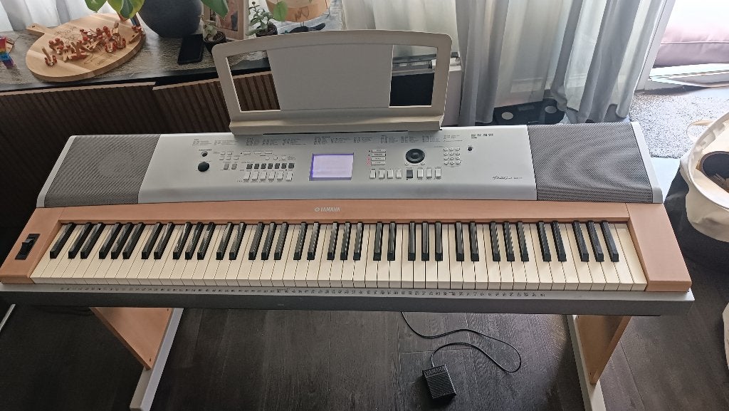 Yamaha DGX 620 portable Grand piano, Muziek en Instrumenten, Keyboards, Ophalen, 88 toetsen, Yamaha, Zo goed als nieuw