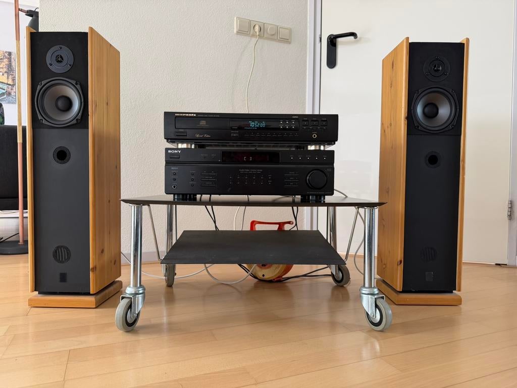 Lambda speakers, Gebruikt, 60 tot 120 watt, Front, Rear of Stereo speakers, Ophalen