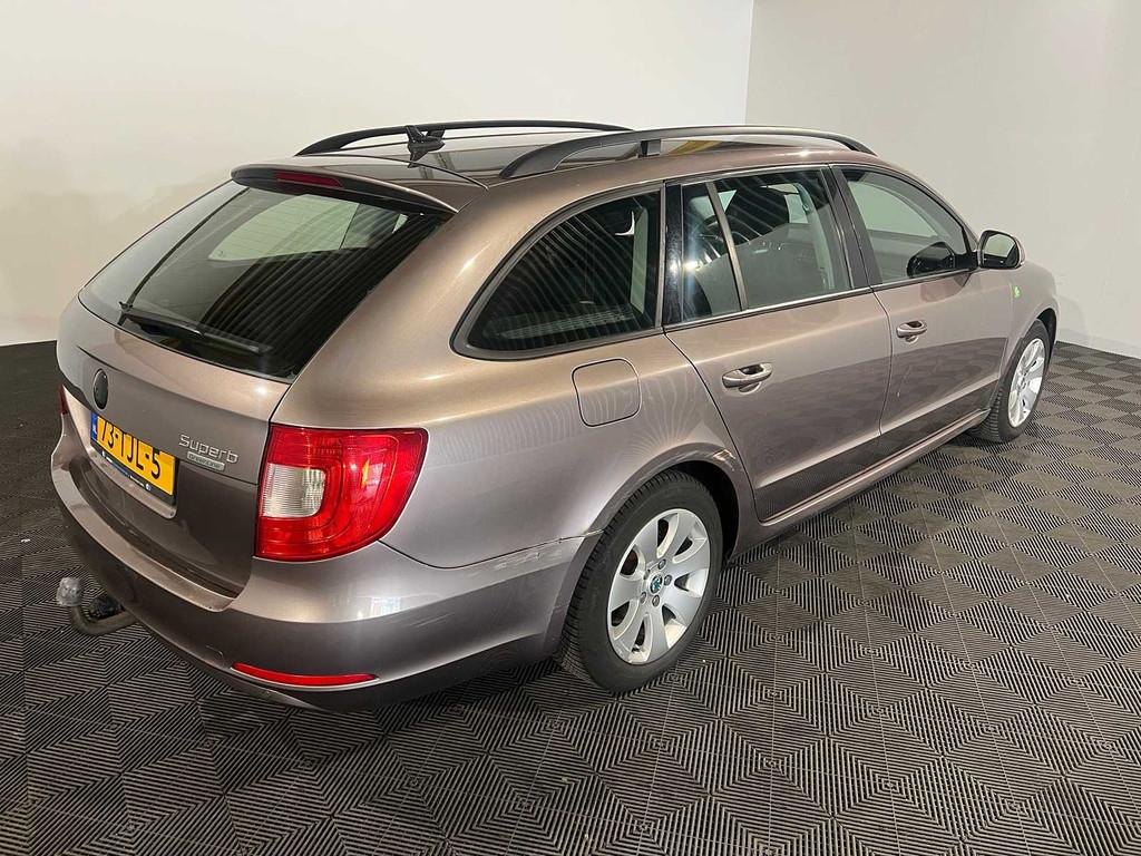 Skoda Superb Combi 1.6 TDI GrlComf.Bns, 73-TJL-5, Auto's, Skoda, Bedrijf, Superb, Diesel, Euro 5, A, Stationwagon, Handgeschakeld