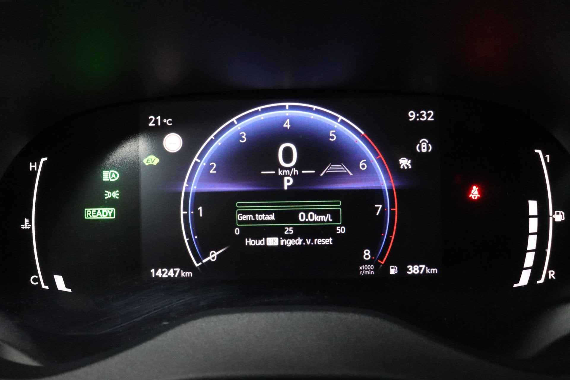 Foto 24 van Toyota Yaris 1.5 Hybrid 115 Dynamic + Comfort Pack | Adaptiv