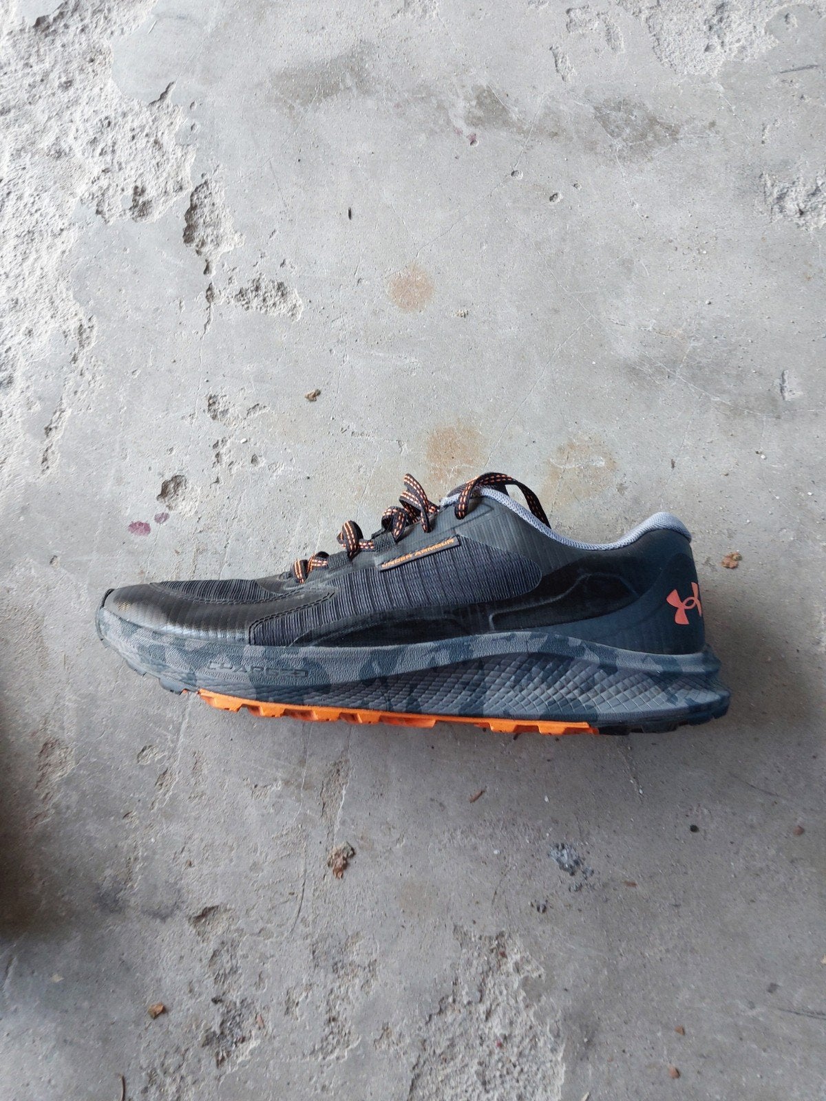 Under Armour Sportschoenen Maat 44 Zwart/Oranje, Zwart, Under Armour, Ophalen of Verzenden, Sneakers of Gympen