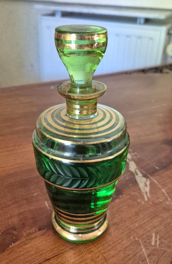 Vintage Groene Glazen Karaf met Gouden Decoratie, Ophalen