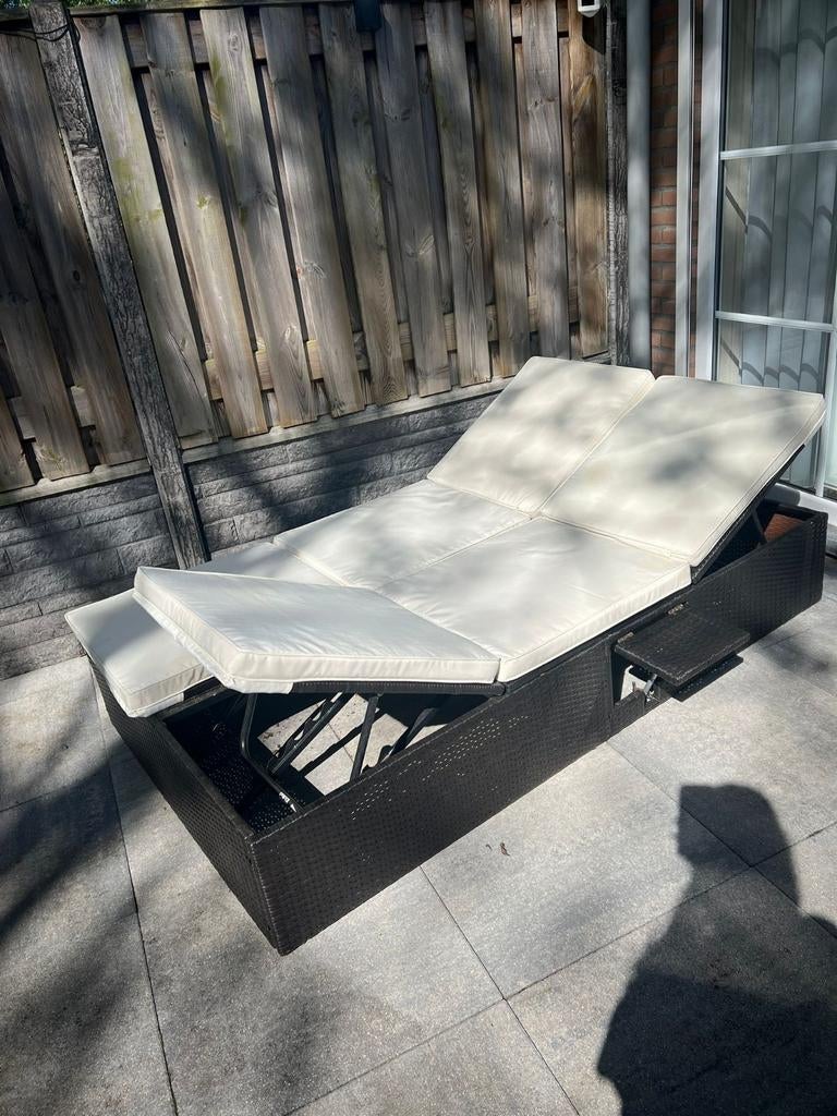 Ligbed met kussens - Zo goed als nieuw, Tuin en Terras, Ligbedden, Ophalen of Verzenden, Zo goed als nieuw, Wicker, Verstelbaar