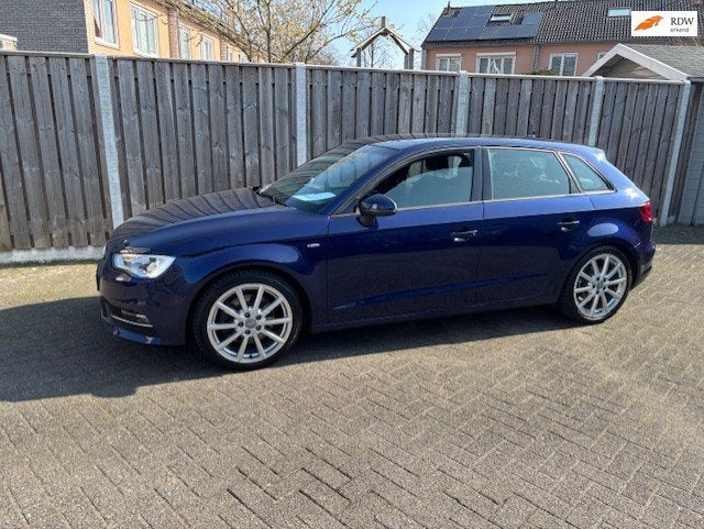 Audi A3 Sportback 1.8 TFSI Ambition Pro Line S, Auto's, Audi, 4 cilinders, Blauw, Alcantara, Bedrijf