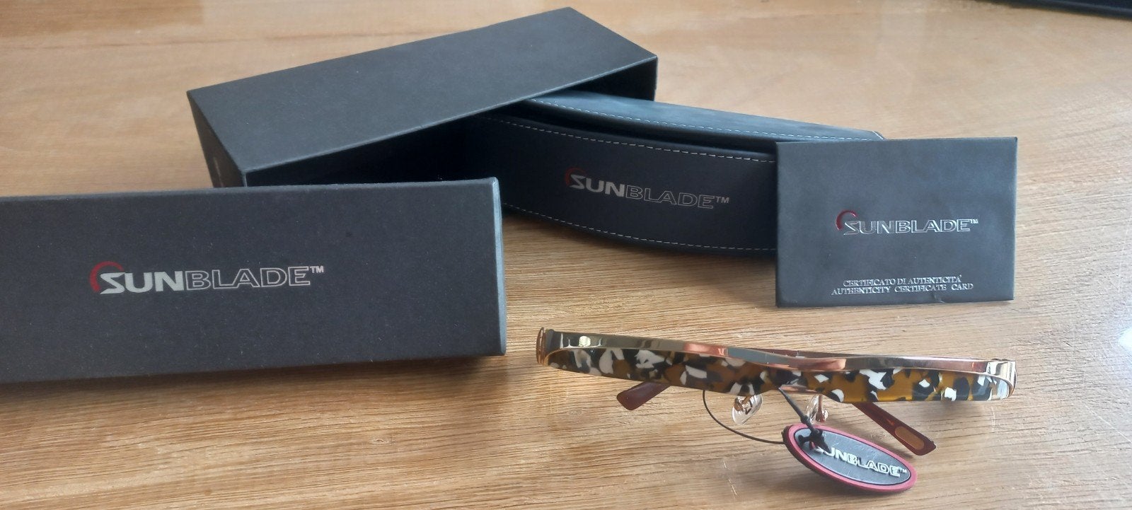 sunblade bril-zonneklep, Ophalen of Verzenden