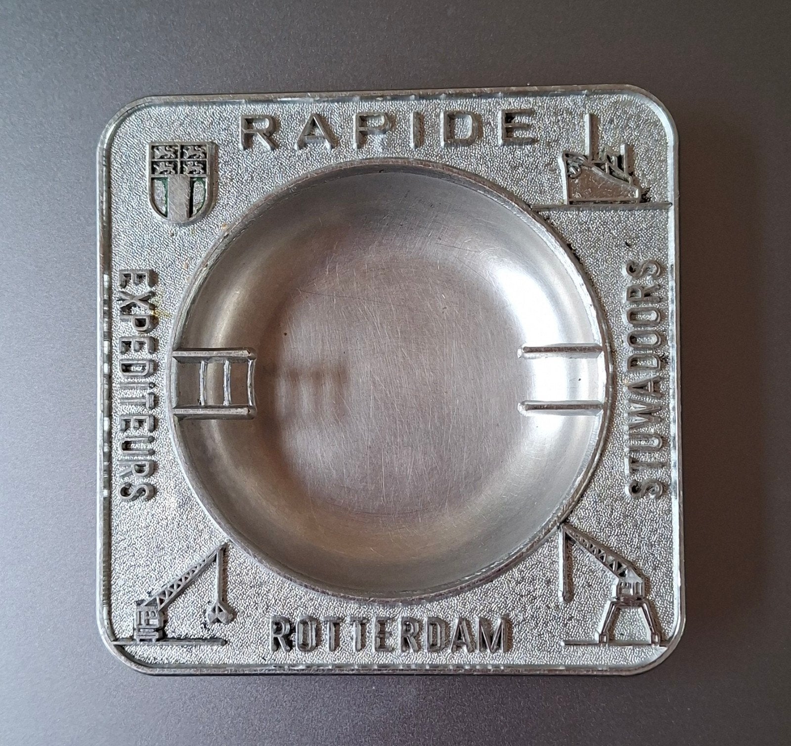 Vintage aluminium asbak 'Rapide' Rotterdam, Verzamelen, Scheepvaart, Ophalen of Verzenden, Gebruikt, Motorboot of Zeilboot, Gebruiksvoorwerp