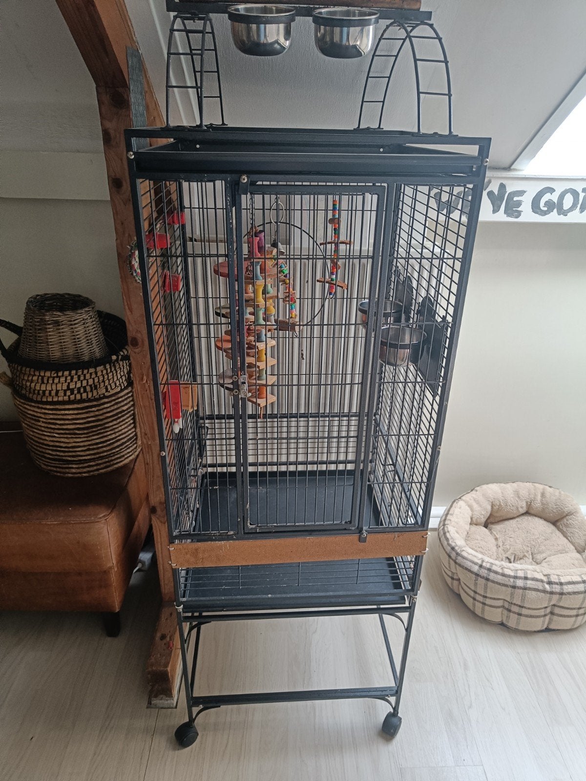Mooie vogelkooi compleet, Ophalen, Zo goed als nieuw, Metaal, Vogelkooi
