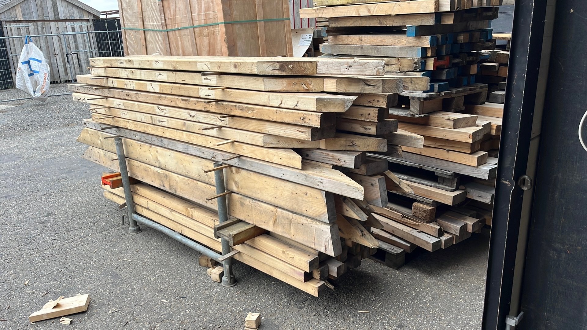 Gebruikte Vuren balken 7x17 cm - diverse lengtes, Gebruikt, Ophalen of Verzenden, 250 tot 300 cm, 50 mm of meer