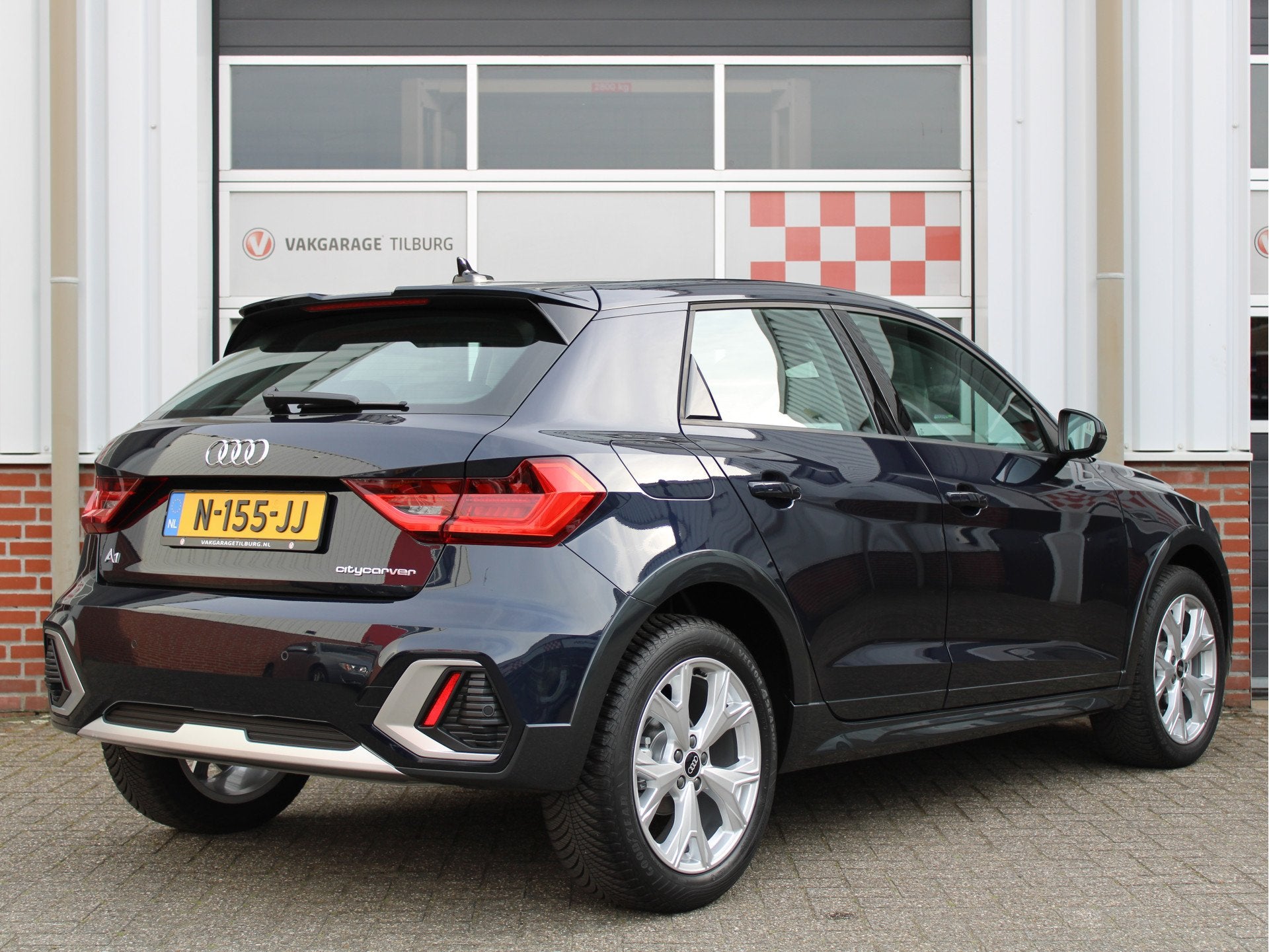 Audi A1 Citycarver 35TFSI 150PK Automaat Advanced Edition /N, Auto's, Euro 6, 4 cilinders, 150 pk, Blauw