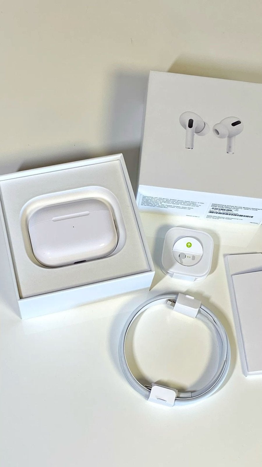 Airpods pro 2 gloednieuw, Telecommunicatie, Mobiele telefoons | Oordopjes, Ophalen of Verzenden, Zo goed als nieuw